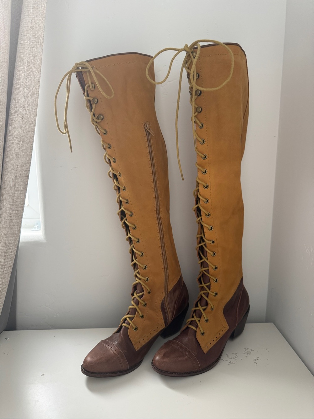 RARE Jeffrey Campbell Joe Two Tone Leather Knee High Lace Up Boots